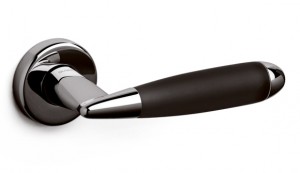 Дверная ручка Olivari модель Aster отделка CE - хром / матовое черное покрытие
